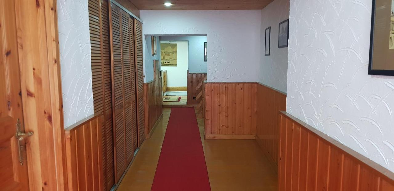 Hotel Altes Faehrhaus Duisburgo Esterno foto