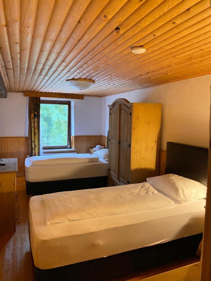 Hotel Altes Faehrhaus Duisburgo Esterno foto