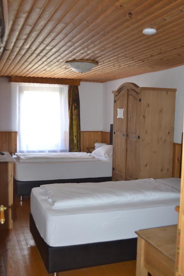 Hotel Altes Faehrhaus Duisburgo Esterno foto