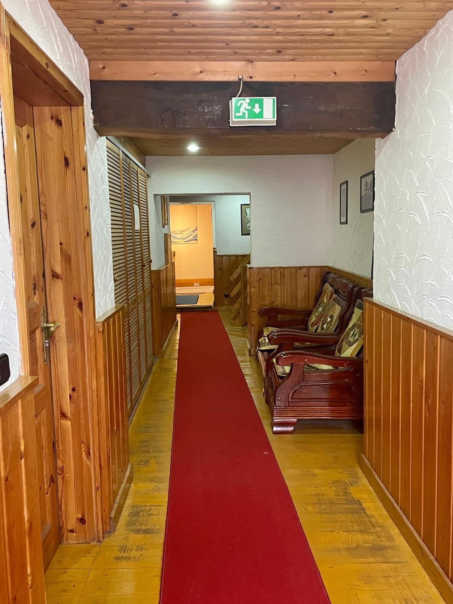 Hotel Altes Faehrhaus Duisburgo Esterno foto