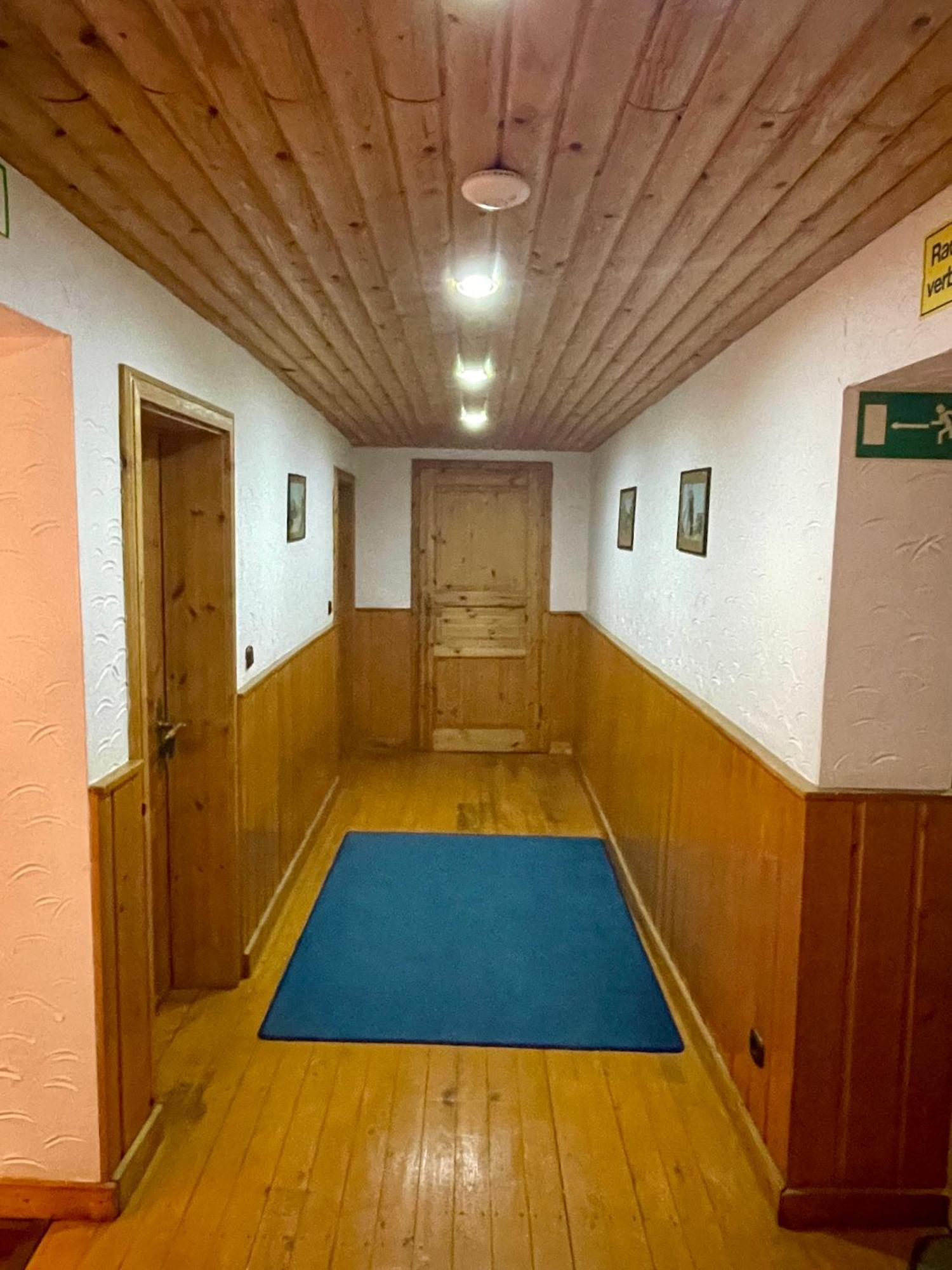 Hotel Altes Faehrhaus Duisburgo Esterno foto